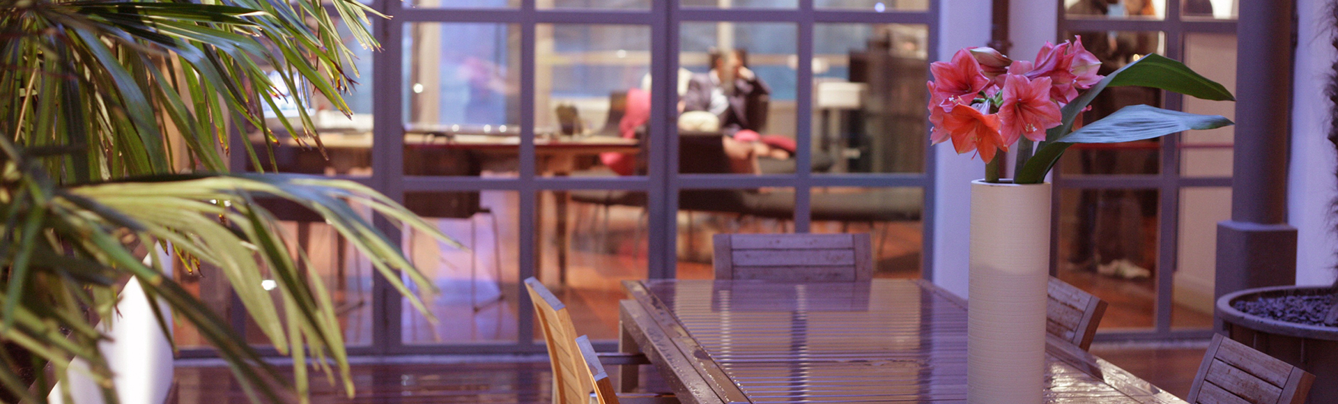 TH 12 Terrace Lounge